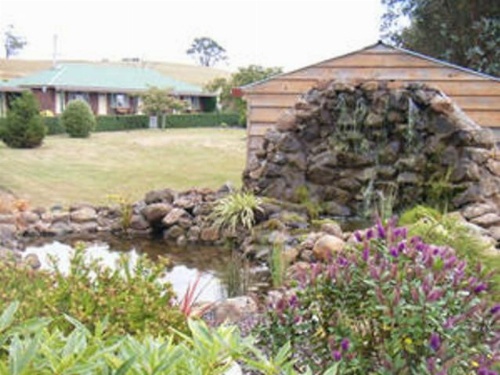 Kentish Hills Retreat image 1