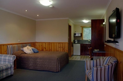 Kentish Hills Retreat image 13