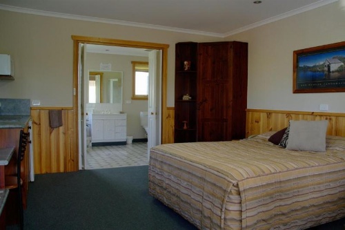 Kentish Hills Retreat image 4