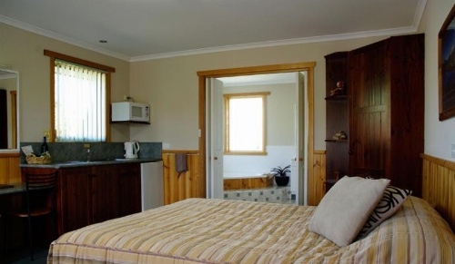 Kentish Hills Retreat image 5